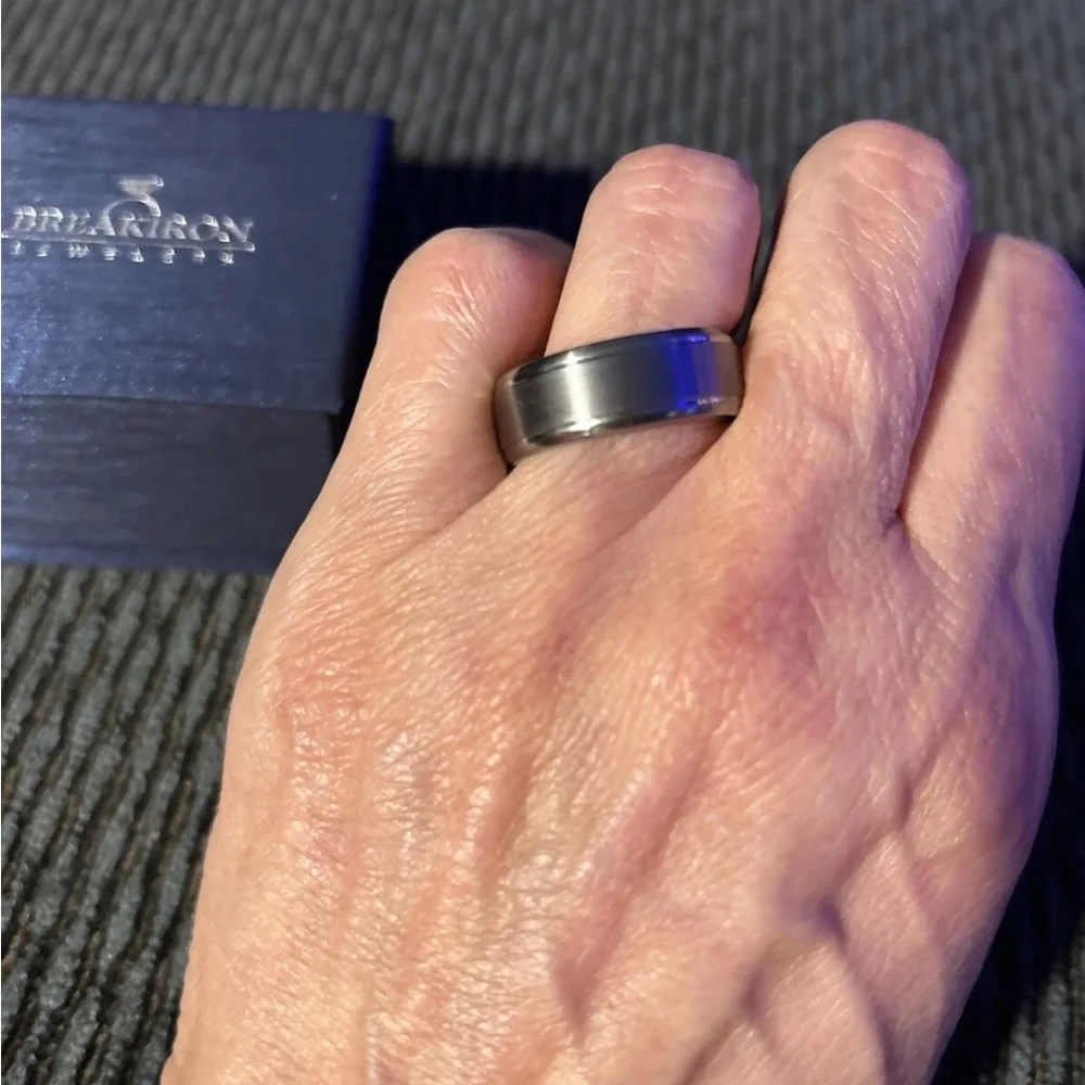 NEW Mens 9mm Tantalum gray Wedding Band $1000 MSRP